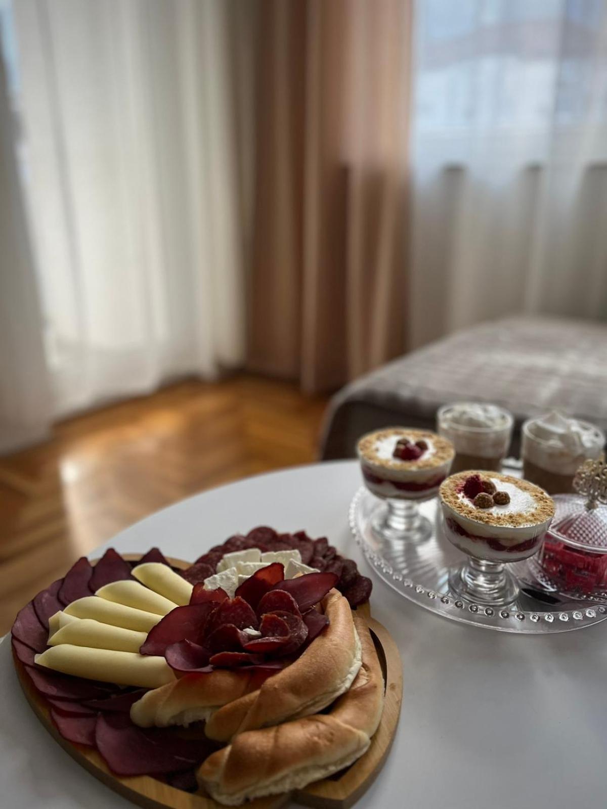 Holiday Konjic Apartment Bagian luar foto